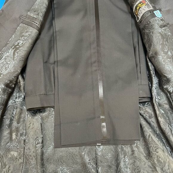 - Men’s Tuxedo. 100% Handmade. Stunning Quality. Size 44L - Picture 11 of 14